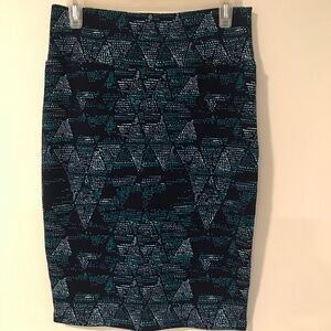 ☀5/30$!! EUC Simply Comfortable Knee Length Abstract Skirt